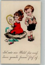 Kleiner Junge mit Mädchen das sich im Spiegel pudert Humor 1925 Künstlerkarte