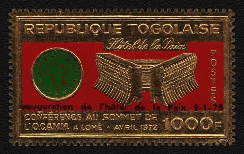 Togo 1975 - Mi-Nr. 1078 ** - MNH - Gold - Hotel de la Paix