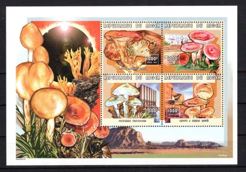 Niger MiNr. 1733-1736 Kleinbogen 1999 postfrisch Pilze