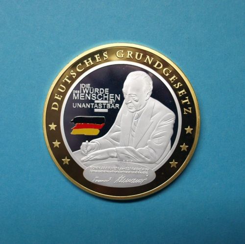 Gigantenprägung 2012 "Das Deutsche Grundgesetz" versilbert/ vergoldet PP
