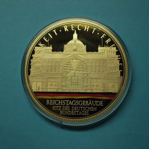 Gigant 2016 Reichstagsgebäude CU vergoldet PP