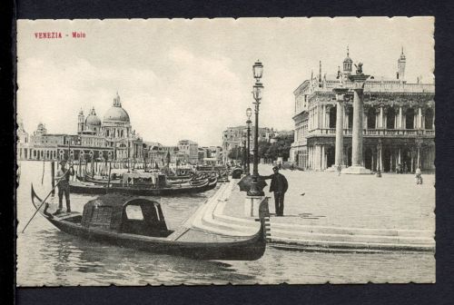 AK Venedig, Italien um 1910 Mole mit Gondeln
