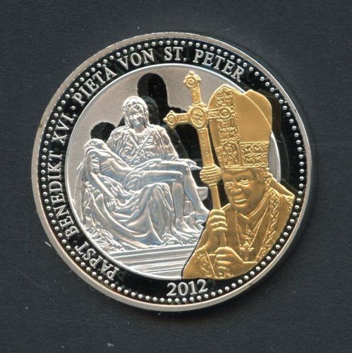2012 Medaille Papst Benedikt XVI. Pieta von St. Peterteil vergoldet PP