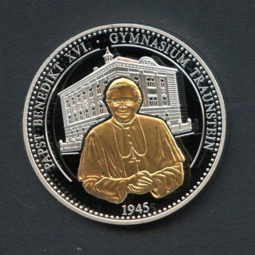 1945 Medaille Papst Benedikt XVI. Gymnasium Traunstein teilvergoldet PP