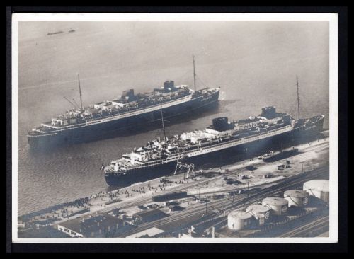 AK Schifffahrt MS Europa + MS Bremen im Hafen
