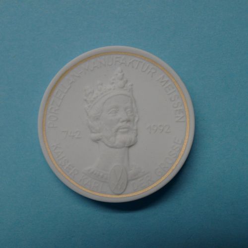 Meissen Porzellan-Medaille "Karl der Grosse", im Etui mit Zertifikat