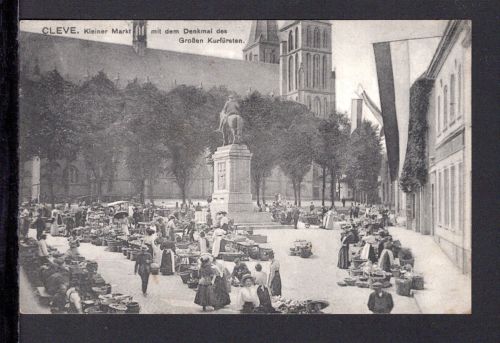 AK Cleve (Kleve) NRW 1918 Kleiner Markt mit Denkmal u. Markttreiben