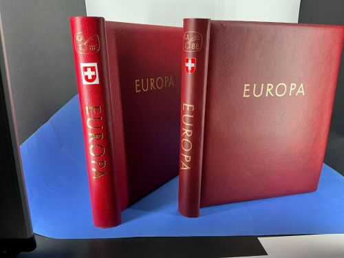 KABE Klemmbinder o. Kassette Rot 2x ATLAS (EUROPA) mit Schweiz Signette neuwertig