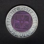 Österreich 2005 25 Euro 50 Jahre Fernsehen, Silber-Niob, handgehoben
