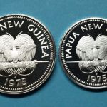 Papua-Neuguinea 1975 5 + 10 Kina Würgadler und Paradiesvogel PP