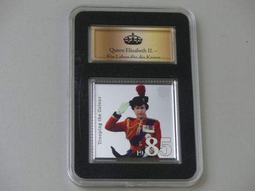 SILBER-Briefmarke: Queen Elizabeth II.: Trooping the Colour