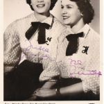 Foto-AK Isa und Jutta Günther mit Autogrammen
