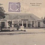 Bildseitig frankierte Ansichtskarte Meester Cornelis (Jakarata) Militär Schule