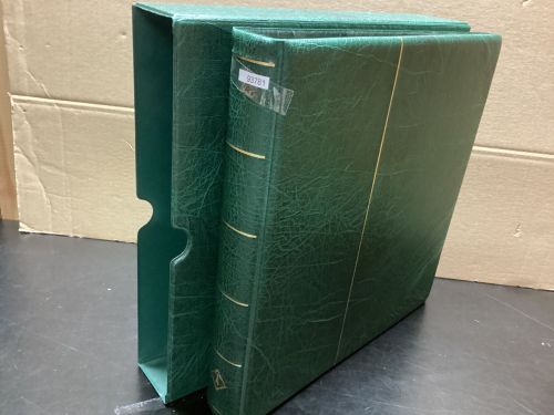 Leuchtturm Ringbinder+Kassette (13 Ringe  )  Wattiert grün   gebraucht  Leer