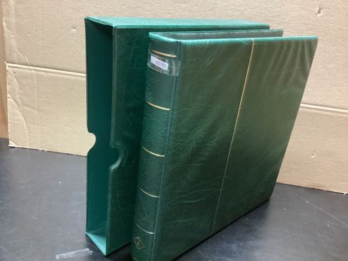 Leuchtturm Ringbinder+Kassette (13 Ringe  )  Wattiert grün   gebraucht  Leer