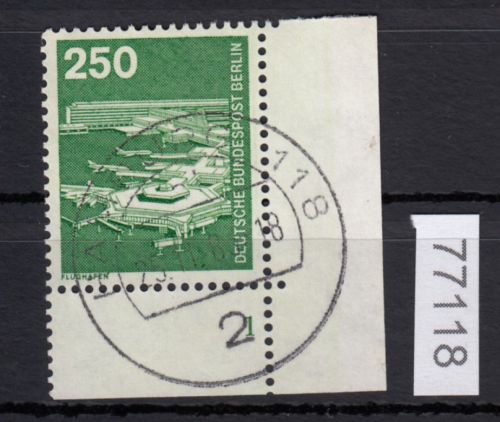 Berlin 1982, Mich.-Nr.: 671 gestempelt  Eckrand  FN 1
