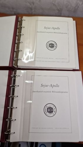 Weltraum  Motivsammlung   2  Große Alben ca. 85 Seiten