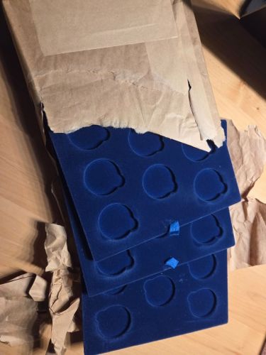 5 Münztablett für je 14  Münzen bis 42 mm Durchmesser blauer Samt