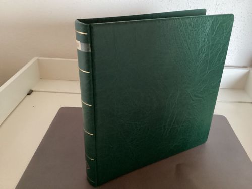 Leuchtturm Ringbinder ( 13 Ringe ) grün wattiert gebraucht