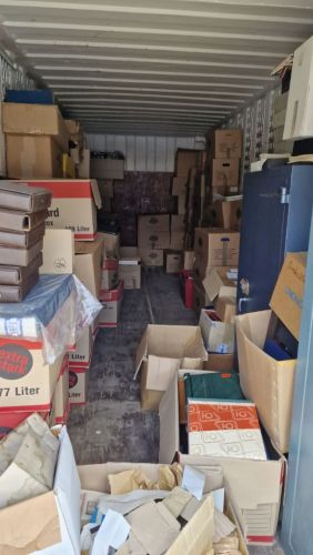Lagerbestand in über 100 Karton + 2 Tresore  kein Versand