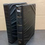 Leuchtturm Ringbinder ( 4 Ringe ) +   Kassette schwarz  20 schwarze  Hüllen Wattiert
