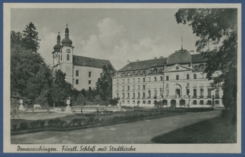 Donaueschingen Fürstl. Schloß mit Stadtkirche, gelaufen 1944 (AK1970)