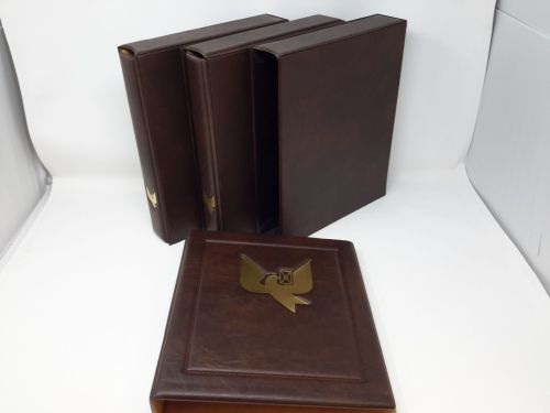 PHILSWISS Ringbinder/Kassette braun, Aufdruck Brieftaube gold, gebraucht (Z3152)