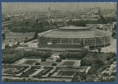 Dortmund Westfalenhalle mit Rosenterrasse Luftbild, gelaufen 1955 (AK3772)