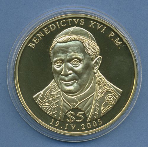 Liberia 5 Dollar 2005 Papst Benedikz XVI vergoldet vz/st in Kapsel (m4578)