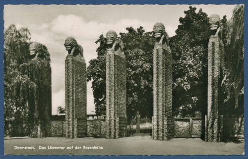 Darmstadt Das Löwentor auf der Rosenhöhe, gelaufen 1956 (AK4333)