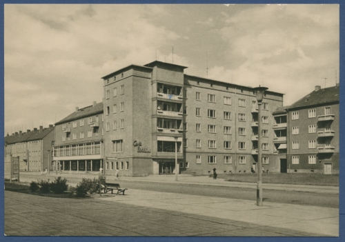 Merseburg Straße des Friedens Cafe Geiseltal, gelaufen 1963 (AK663)
