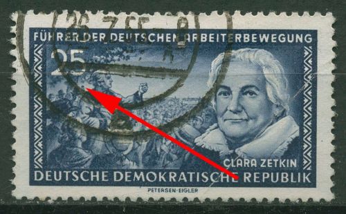 DDR 1955 Arbeiterbewegung mit Plattenfehler 476 F 6 gestempelt, Marke geknickt