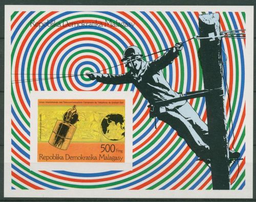 Madagaskar 1976 100 Jahre Telefon Satellit Block 12 B postfrisch (C41981)
