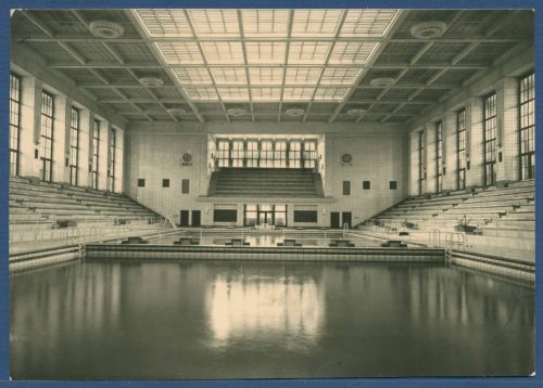 Rostock Hallenschwimmbad Neptun, gelaufen 1962 (AK5359)