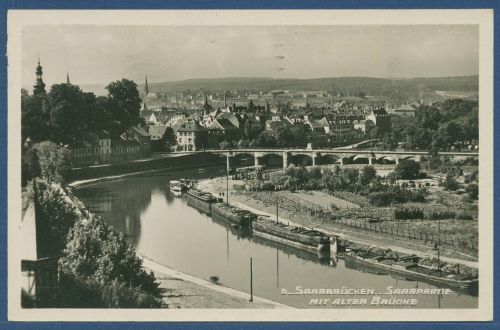 Saarbrücken Saarpartie mit alter Brücke, gelaufen 1935 (AK5570)