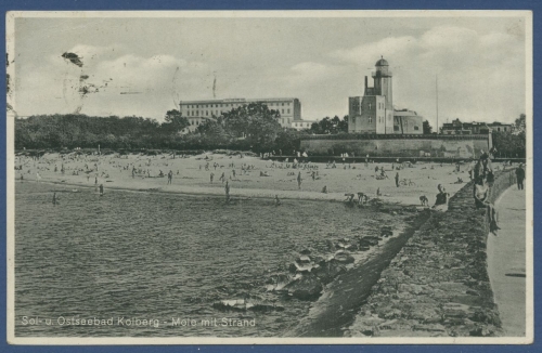 Ostseebad Kolberg Mole mit Strand Leuchtturm, gelaufen Marke fehlt (AK1261)