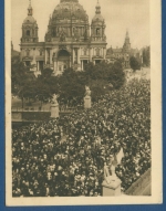 Berlin Siegesjubel, Schlossbrücke und Dom, gelaufen 1916 als Feldpost (AK1391)