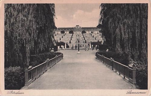 Weinberg-Anlage vor dem Schloss Sanssouci in Potsdam.