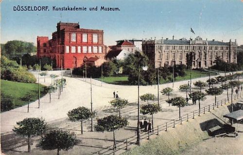DÜSSELDORF. Kunstakademie und Museum.