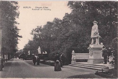 BERLIN . Sieges-Allee. Avenue of Victory.