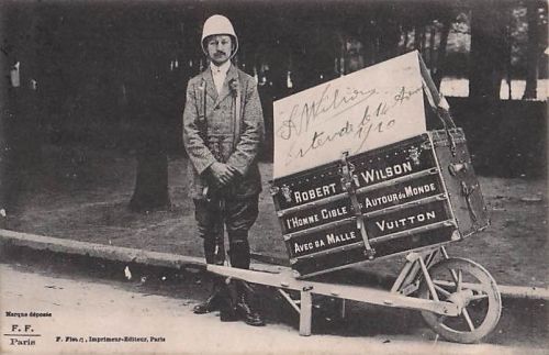 AK Postkarte 1910 Robert Wilson L'Homme Cible Louis Vuitton Koffer Rar