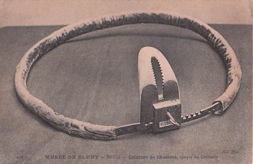 978 MUSEE DE CLUNY - METAL - Ceinture de Chasteté, époque des Croisades ND Phe