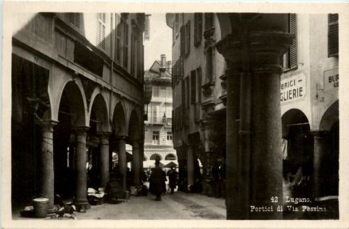 Lugano - Portici di Via Pessina