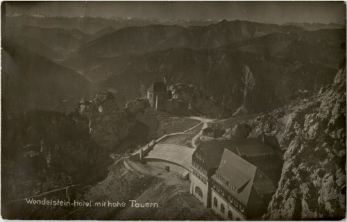 Wendelstein-Hotel mit hohe Tauern