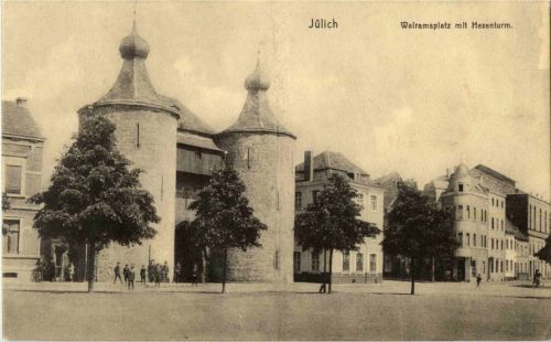 Jülich - Walramsplatz mit Hexenturm