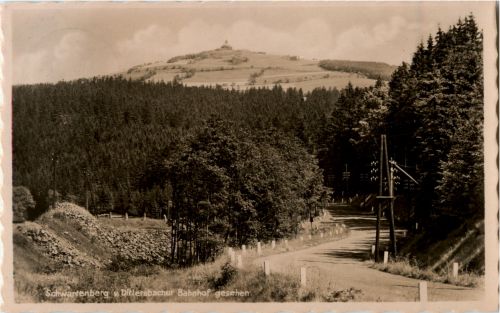 Schwartenberg vom Dittersbacher Bahnhof gesehen