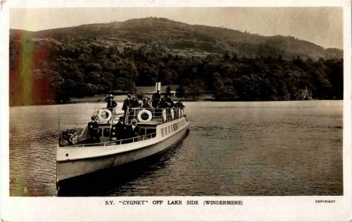 Windermere - SY Cagnet off Lake side