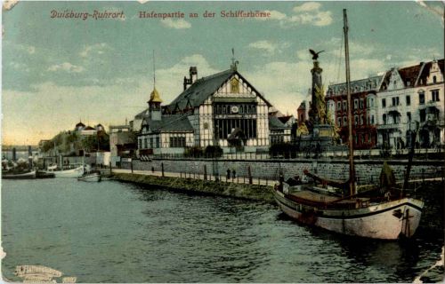 Duisburg - Ruhrort - Hafenpartie an der Schiffsbörse