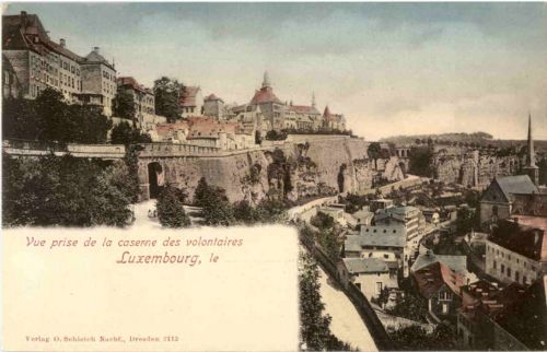 Luxembourg - Vue prise des caserne des volontaires