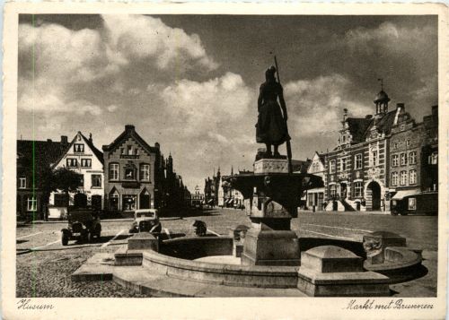 Husum - Markt mit Brunnen